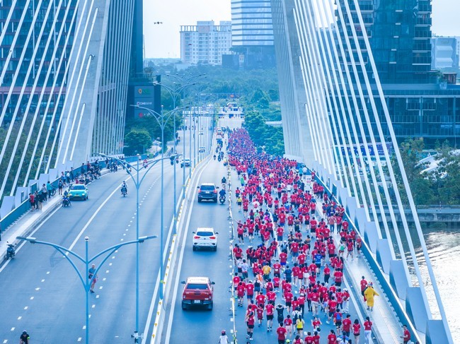Giải Marathon Quốc tế Thành phố Hồ Chí Minh Techcombank mùa thứ 8 - Giải chạy biểu trưng với bước chạy “Vì một Việt Nam vượt trội”