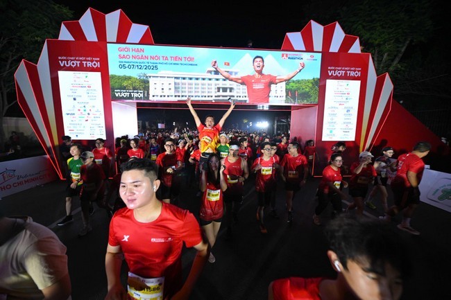 Kỷ lục Giải Marathon Quốc tế Thành phố Hồ Chí Minh Techcombank mùa 8 có số người tham gia đông nhất Việt Nam