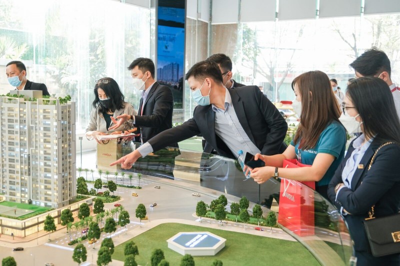 Chạy đua doanh số để nhận thưởng Tết, môi giới bất động sản tung chiêu hút khách