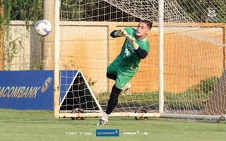 Cầu thủ Việt kiều: cú hích hay áp lực cho bóng đá Việt Nam?