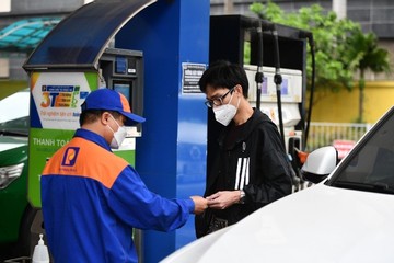 Bộ Công Thương nói rõ mức giảm giá mạnh của dầu diesel ngày 16/4