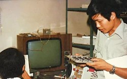 Hành trình người Việt Nam chế tạo chiếc máy vi tính thứ ba trên thế giới, là chiếc đầu tiên tại châu Á