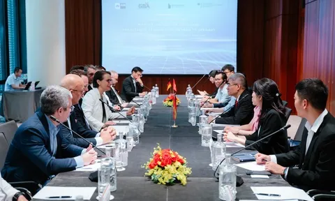 Đại sứ Việt Nam tại CHLB Đức, Ông Nguyễn Đắc Thành gặp gỡ các lãnh đạo doanh nghiệp Đức tại Việt Nam