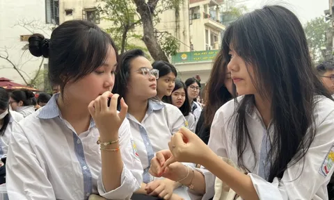 Trách nhiệm của thí sinh trong Kỳ thi Tốt nghiệp THPT và những vật dụng bị cấm mang vào phòng thi