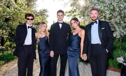 David Beckham đón tuổi mới bên gia đình và dàn sao