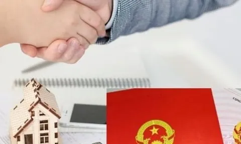 Mua bán đất có công chứng nhưng người bán trây ỳ sang tên sổ đỏ, phải làm sao?