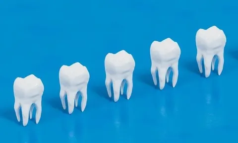 Cấy ghép răng bằng tế bào gốc: Chấm dứt trám răng, đau đớn khi điều trị tủy