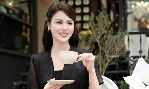 Sắc vóc đời thực của mỹ nhân đang gây tranh cãi trong "Cha tôi, người ở lại"