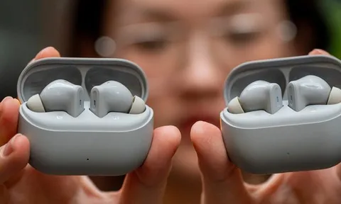 Mẫu tai nghe "cục gạch" độc đáo nhất Việt Nam: Có công nghệ xuyên âm, khử tiếng ồn chủ động