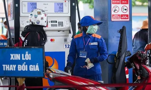 Giá xăng, dầu đồng loạt tăng trở lại