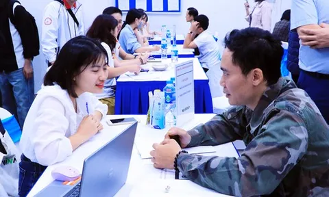 Người đủ điều kiện nhận lương hưu không được hưởng trợ cấp thất nghiệp