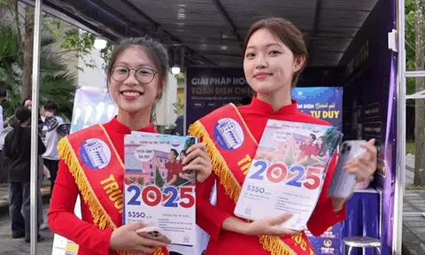 Không khí sôi động tại Ngày hội tuyển sinh khối các ngành Khoa học và Công nghệ
