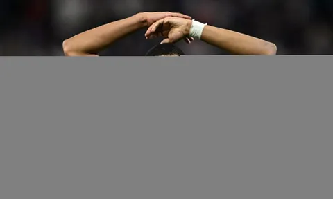Cầu thủ PSG phản đối Mbappe