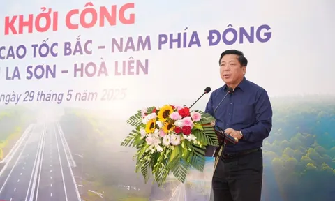 Khởi công Dự án mở rộng cao tốc Bắc Nam đoạn La Sơn - Hòa Liên lên 4 làn xe