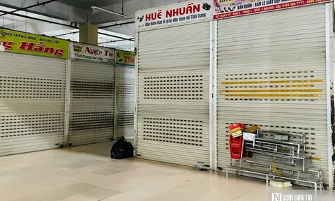 Hé lộ nguyên nhân khiến hàng loạt ki ốt chợ lớn nhất Nghệ An bất ngờ đóng cửa