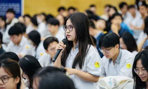 Chủ biên Chương trình Ngữ văn gợi ý học sinh cách làm bài đạt điểm cao