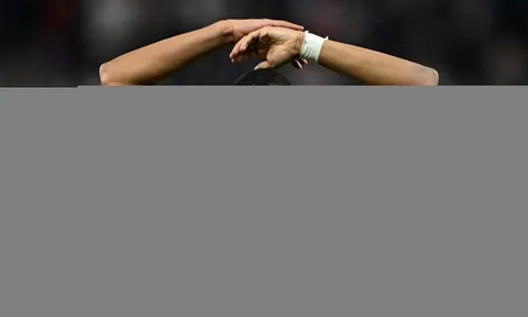 Cầu thủ PSG phản đối Mbappe