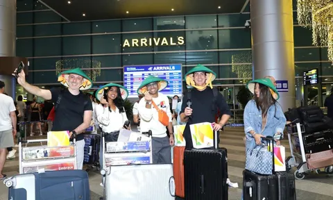 Đà Nẵng đón chuyến bay đầu tiên từ Dubai