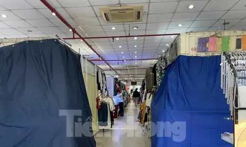 Cảnh chưa từng thấy tại những 'thiên đường mua sắm' ở TPHCM