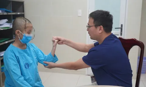 Đà Nẵng: Bé 13 tuổi đột quỵ khi đang tập văn nghệ