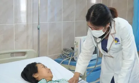 Đề xuất 'giảm trừ đặc biệt' cho giáo dục, y tế trong Luật Thuế thu nhập cá nhân mới