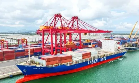 Việt Nam xuất siêu 7,6 tỷ USD
