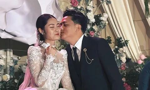 Hoa hậu Nông Thúy Hằng lên xe hoa