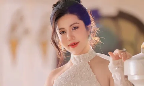 MC Hồng Nhung: “Tôi sống để hạnh phúc, không phải để làm vừa lòng người khác”