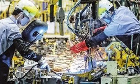 Nhà đầu tư ngoại tiếp tục dốc vốn vào Việt Nam