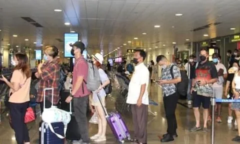 Hàng không phục hồi mạnh mẽ: Giá vé máy bay sắp tăng hay giảm?
