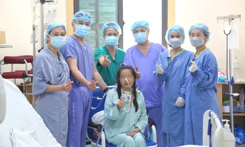 Lần đầu tiên Việt Nam ghép thành công đồng thời tim và phổi cho người suy đa tạng
