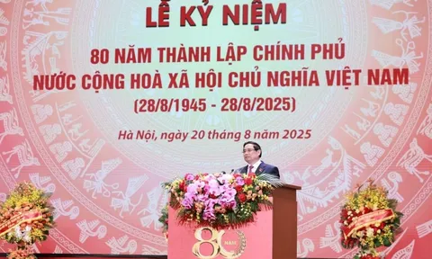 Thủ tướng: "Chính phủ là công bộc của dân, đặt quyền lợi dân lên trên hết thảy"